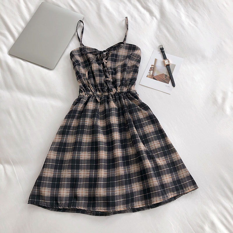Cross tie check suspender skirt