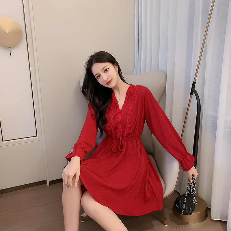 V-neck waist a-line dress