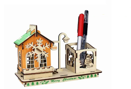 Christmas pen holder