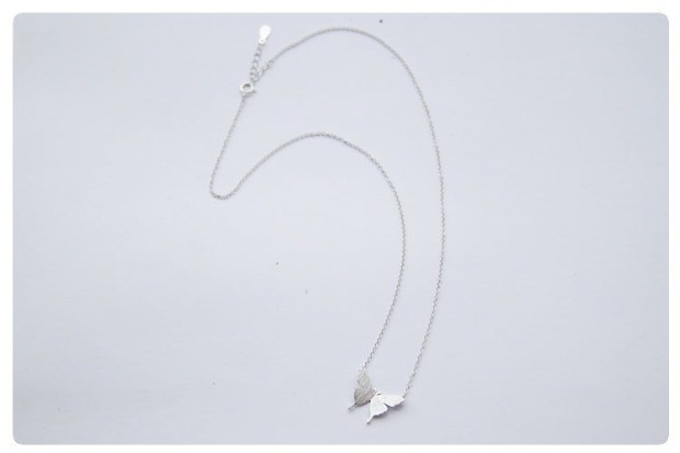 Brushed matte butterfly bone chain