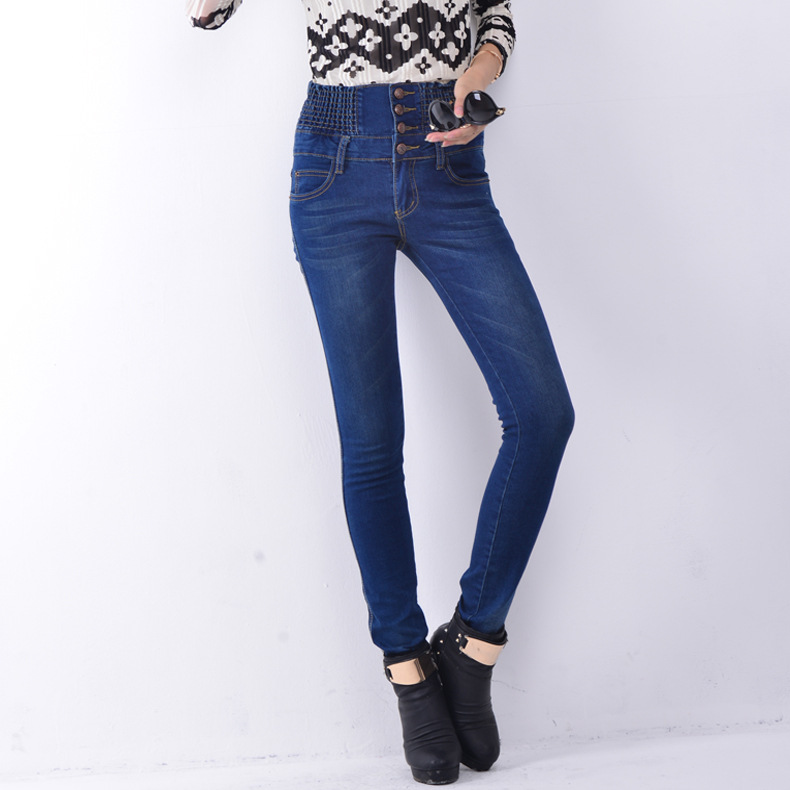 Tight waist and slim pants