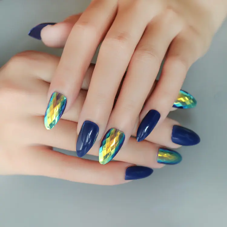 24 Pieces of Trendy Wearable Fake Nail