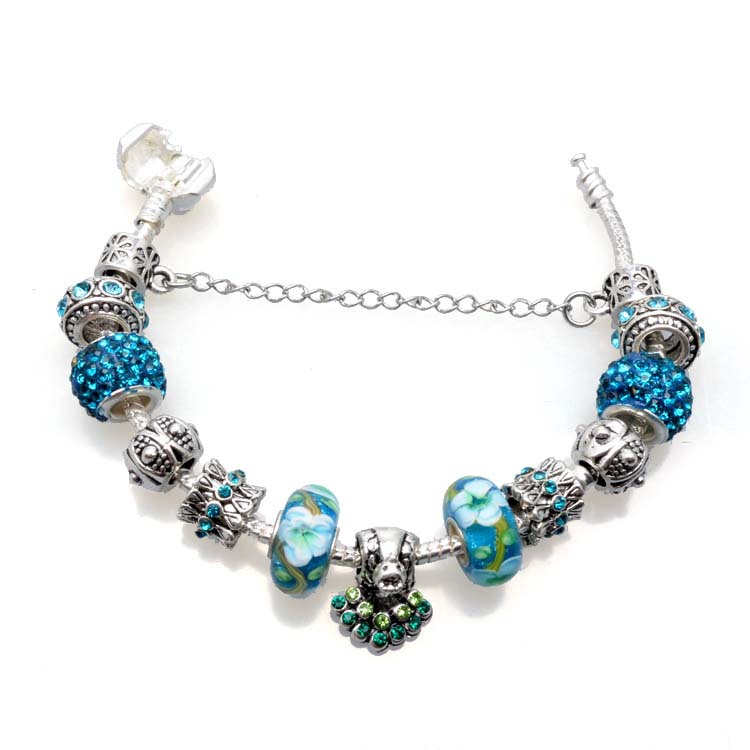 Exquisite ladies bracelet heart crown beaded jewelry — foto 5