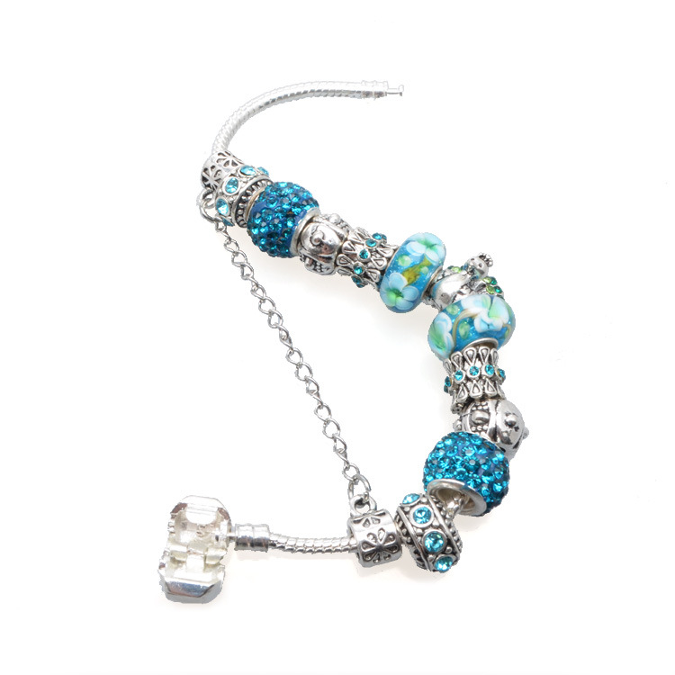 Exquisite ladies bracelet heart crown beaded jewelry — foto 2