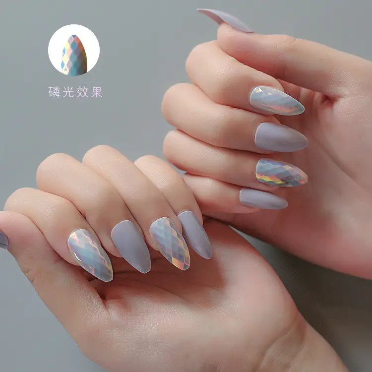 of trendy wearable fake nail pieces