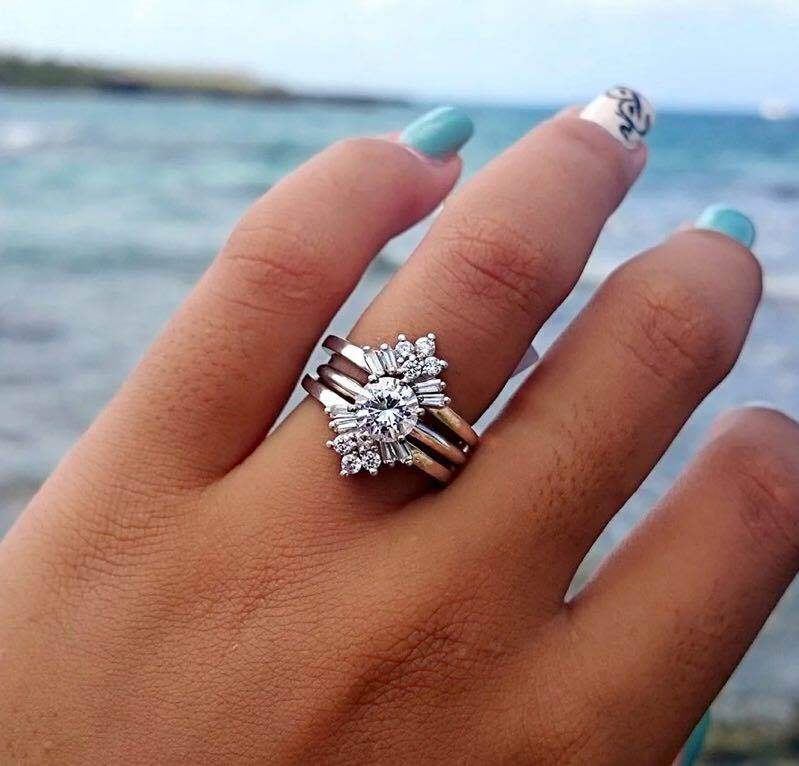 خاتم نسائي من الزركون ثلاثي الطبقات المجوف