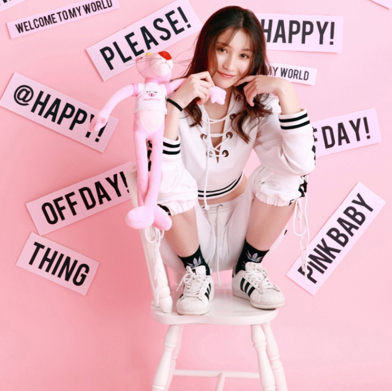 Hooded sweater photo suit