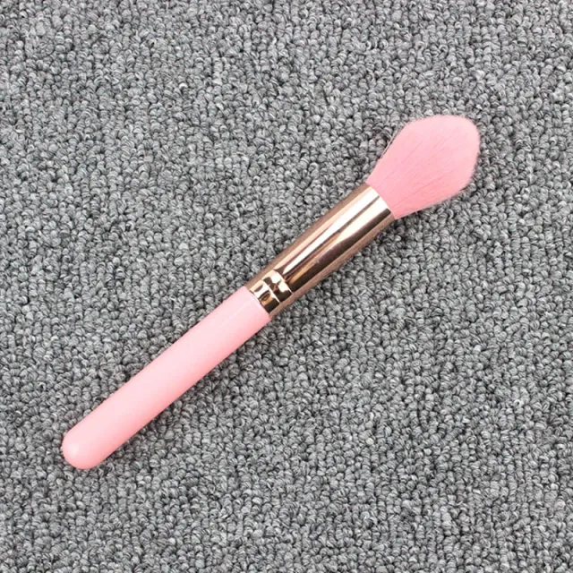 Highlight Brush Giveaway Makeup Brush Pink - Shop at LoveMi