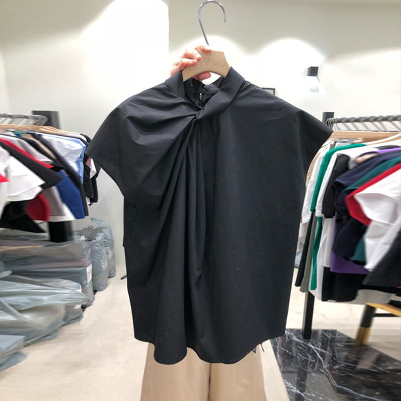 Women's pleated short sleeve shirt