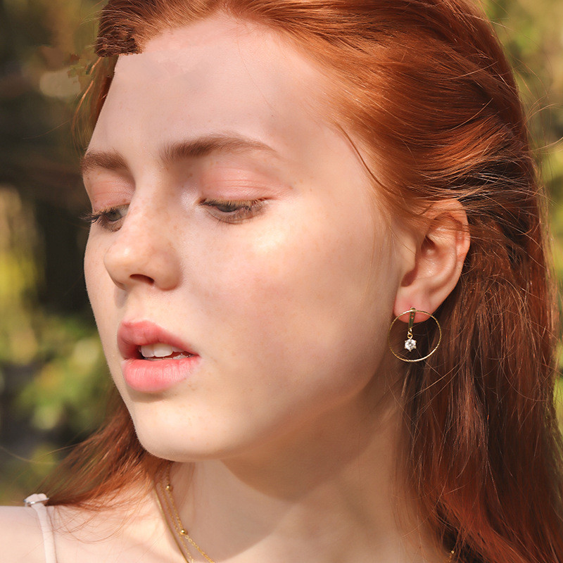 Circle swing tassel earrings