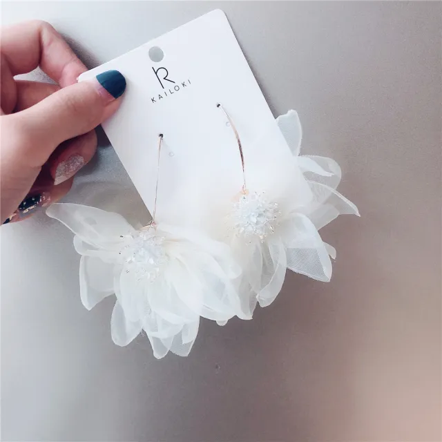 Gentle Mesh Fairy Flower Crystal Earrings White - Shop at LoveMi