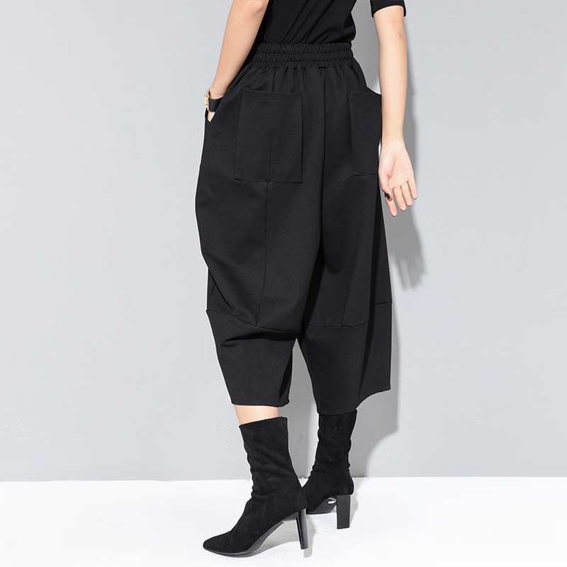 Women's black slim cropped trousers