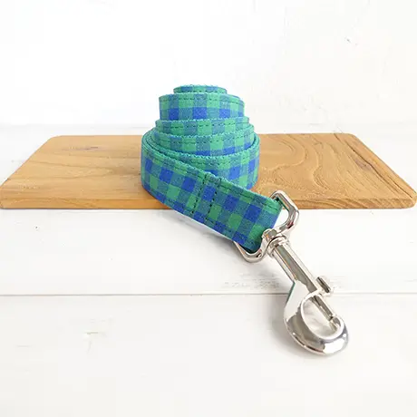 Colored pattern traction rope