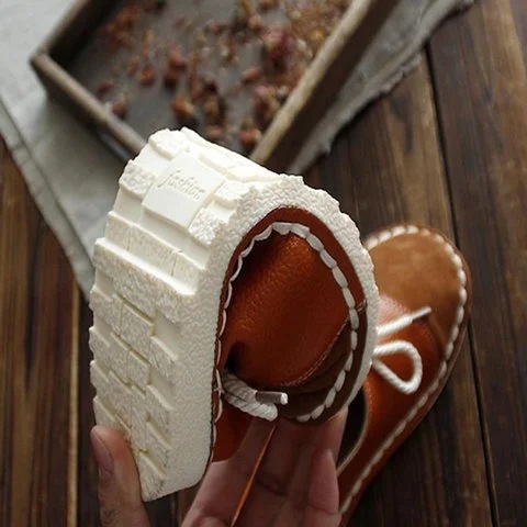 Flat lace up low heel shoes