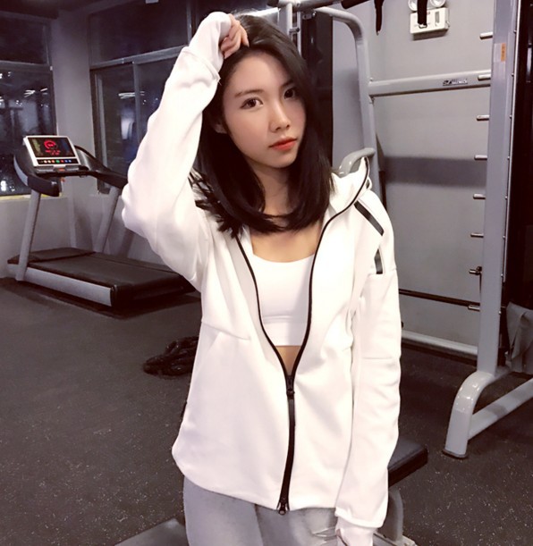 Long sleeve zipper hooded Yoga suit