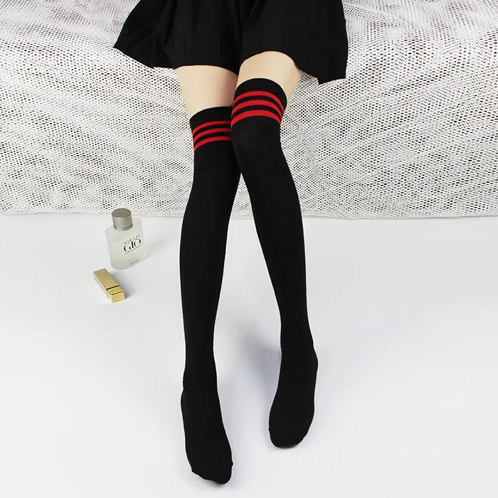High-top thigh socks - Black Red