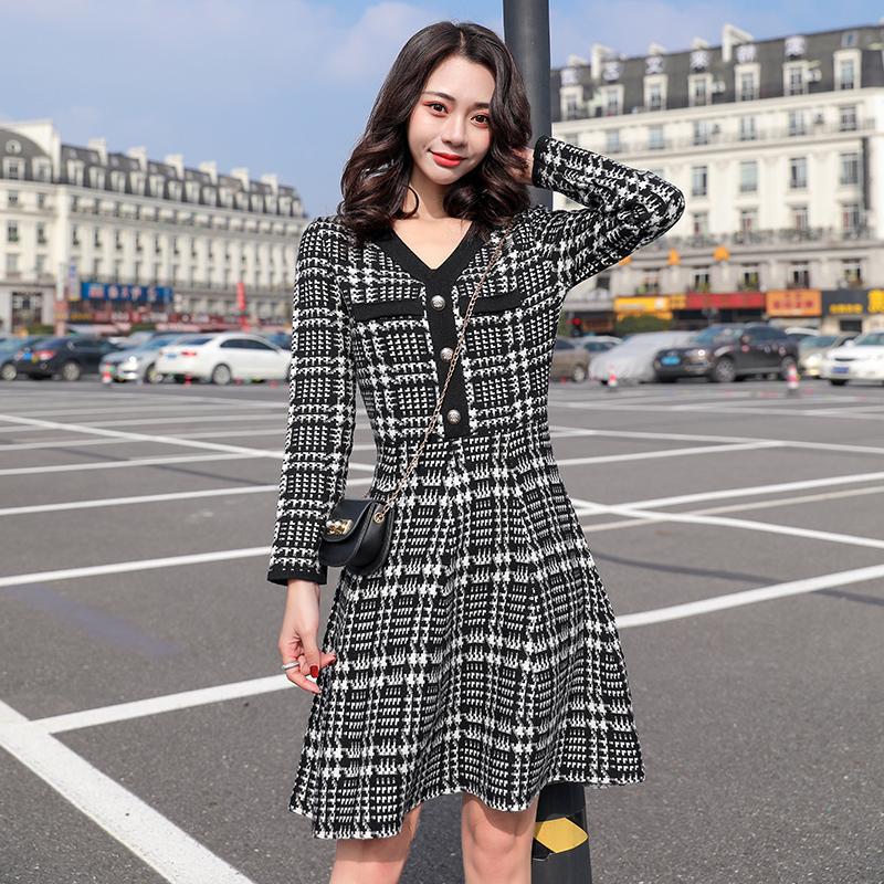 Retro little incense base skirt