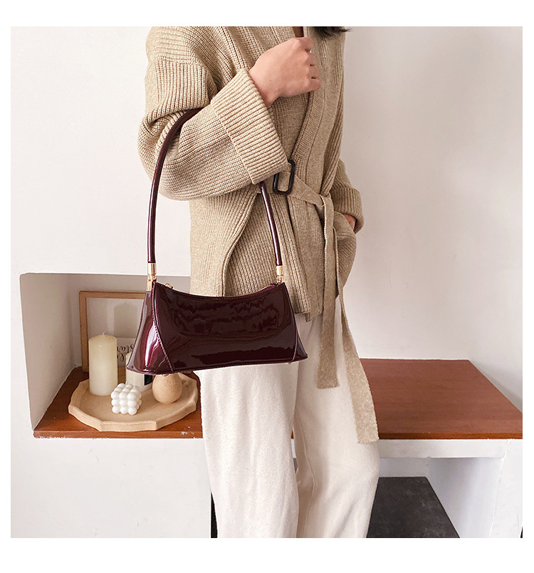 Baguette underarm shoulder bag