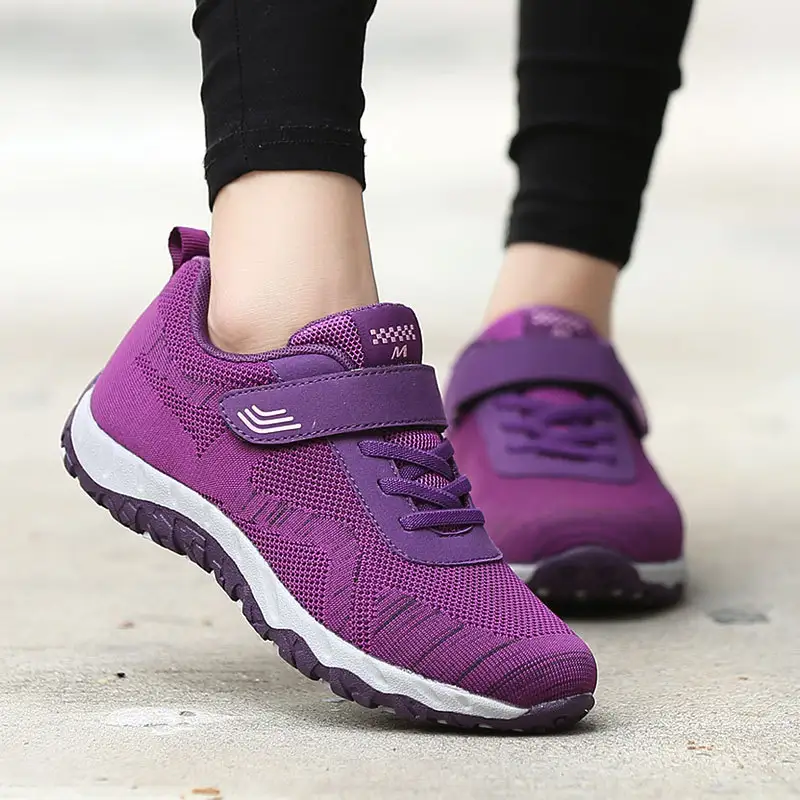 Flat casual shoes