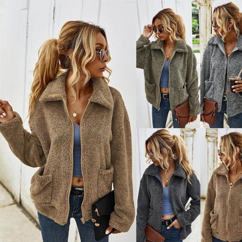 Extra warm coat in autumn and winter