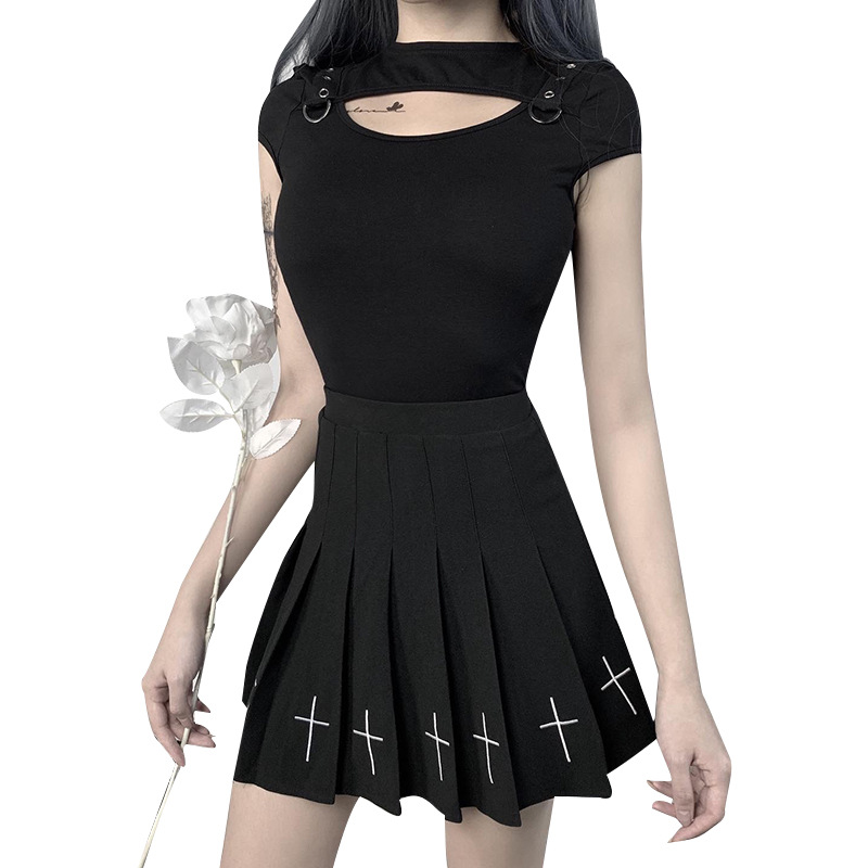 Round neck T-shirt with holes