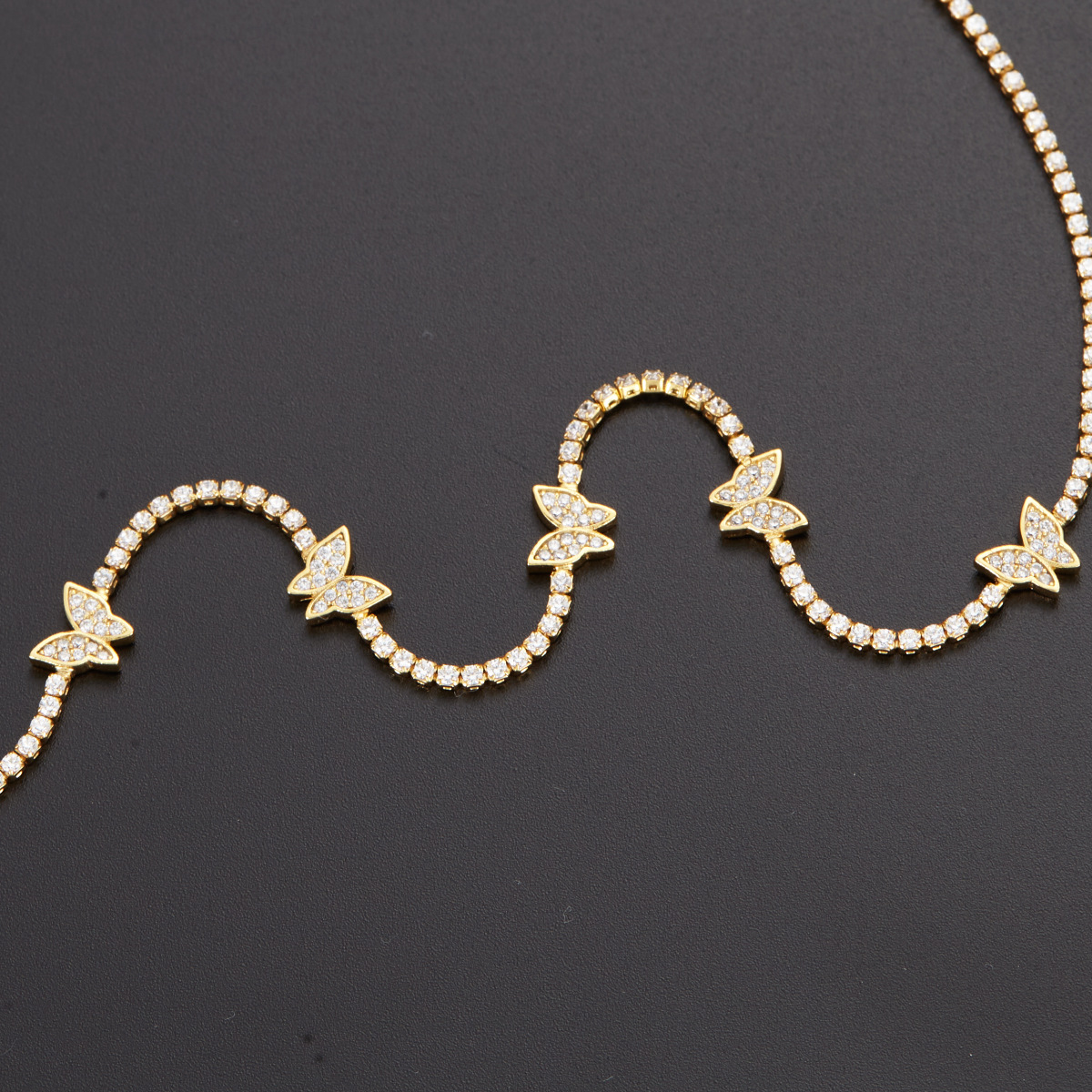 Multi style clavicle chain