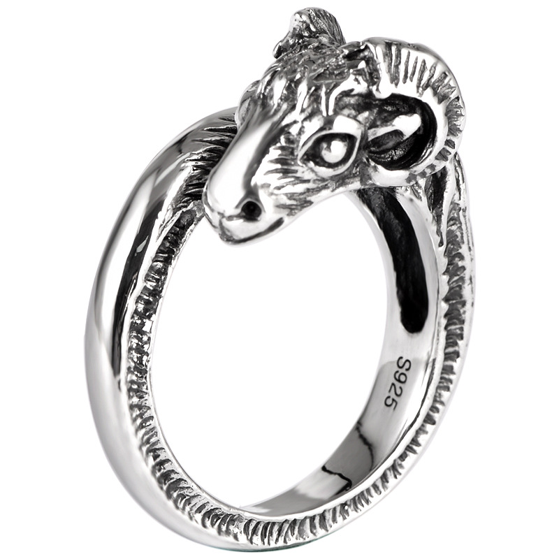 Leading sheep men's ring