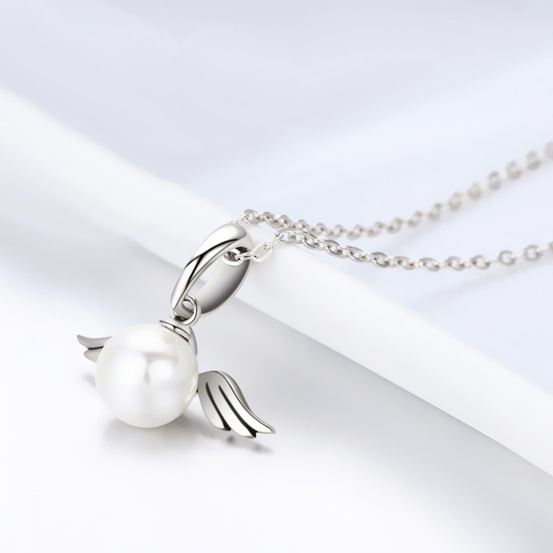 Cute angel wings pearl necklace