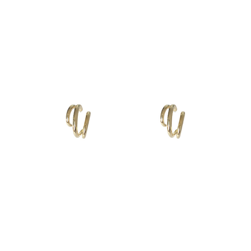 Metallic multi-layer C-shaped earrings