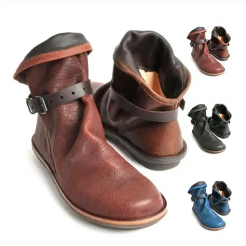 Women's boots with buckle