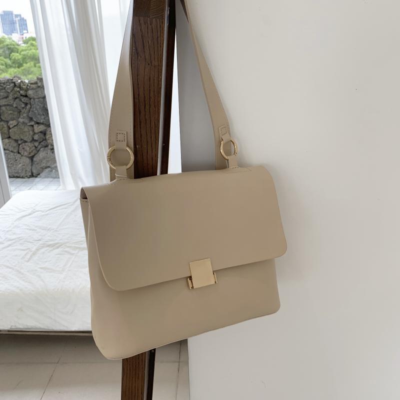 Retro shoulder bag