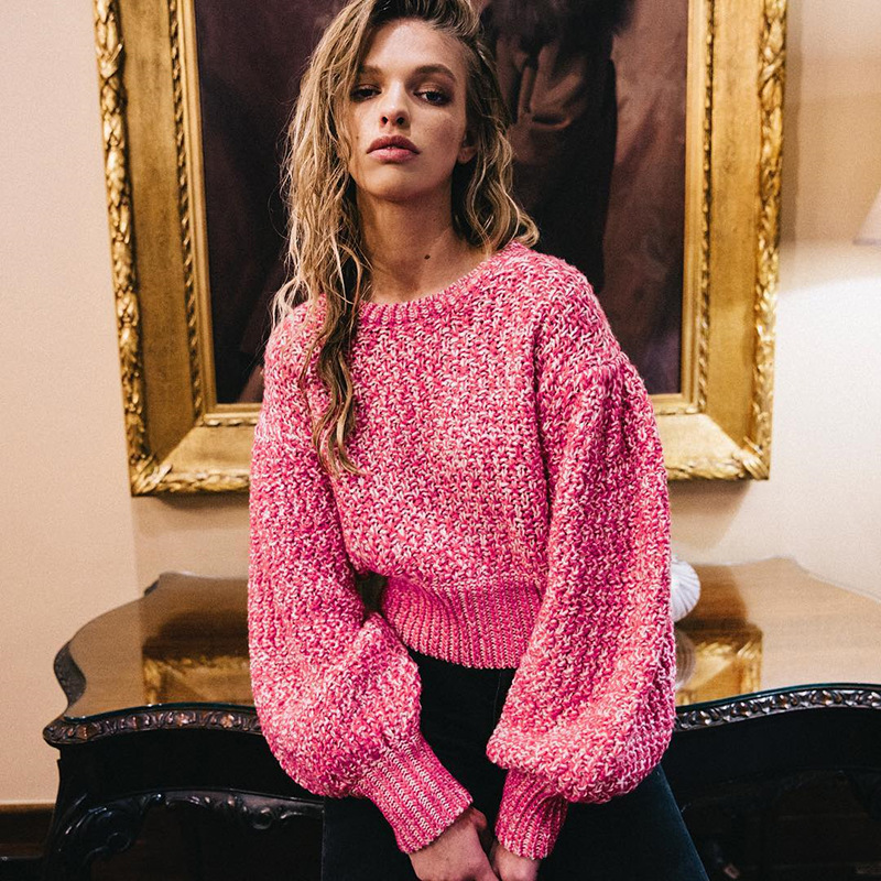 Round neck long sleeve sweater