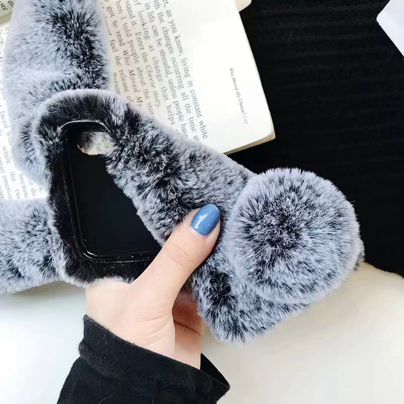 Plush warm phone case - Image 7
