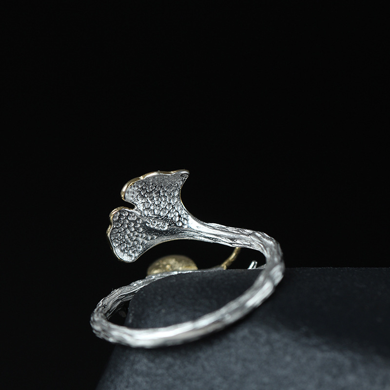Literary small ginkgo leaf ring