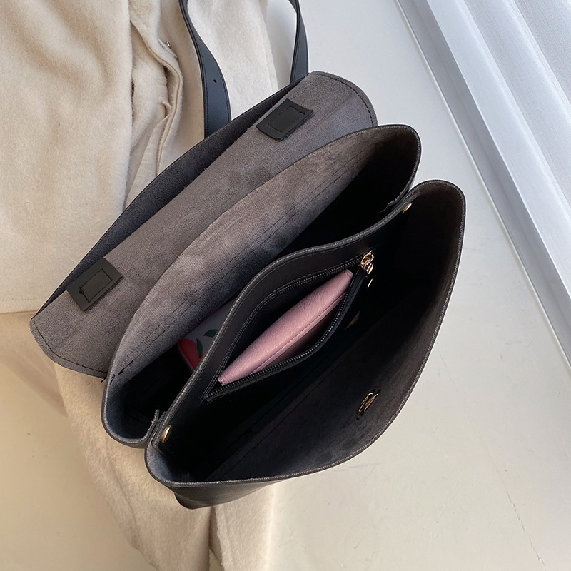 PU Shoulder Bag, picture 3 of 7