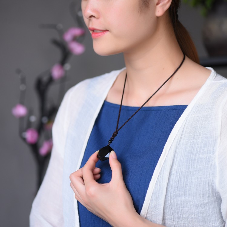 Обсидиановый кулон-цепочка для свитера с шестиконечной звездой