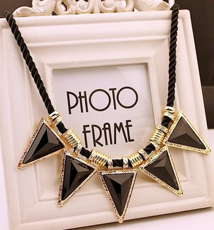 Large triangle geometric gemstone clavicle chain