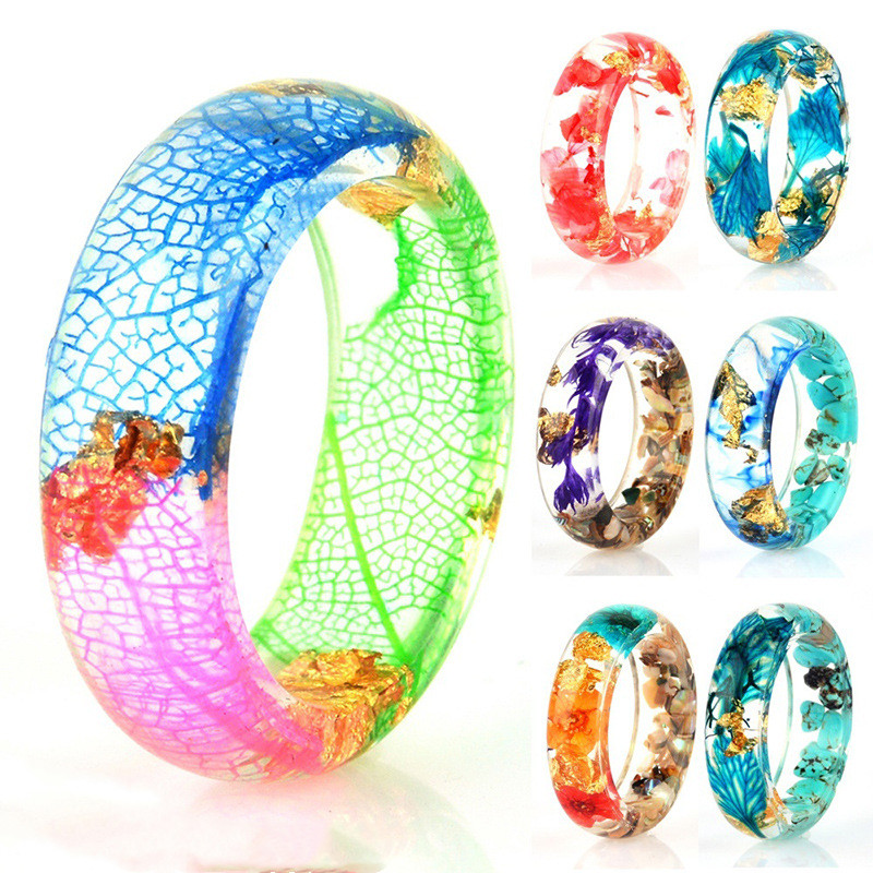 Dried flower resin ring