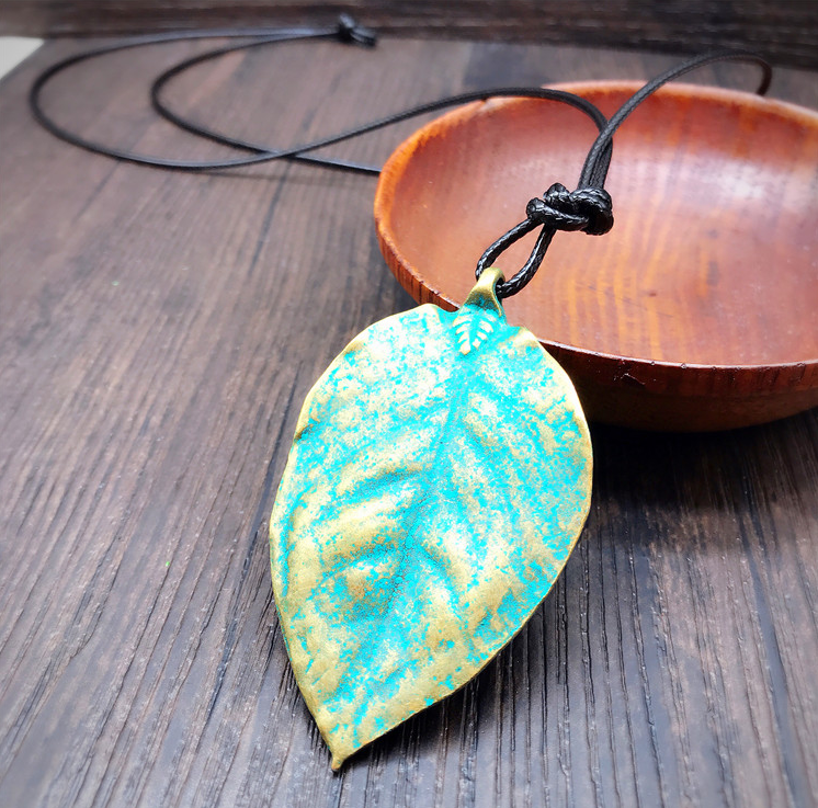 Imitation feather necklace pendant