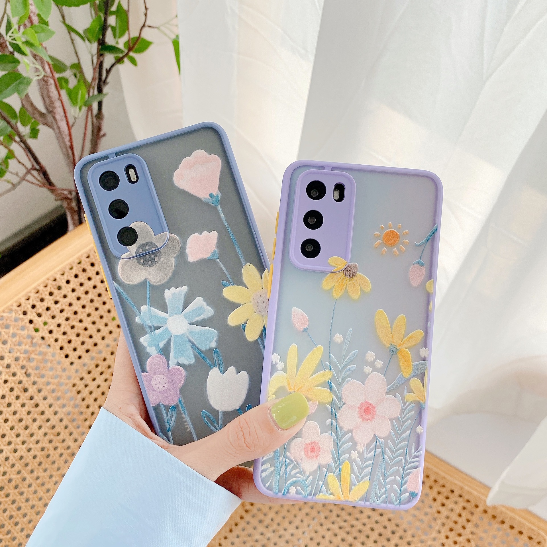 Embossed flower phone case - Image 3