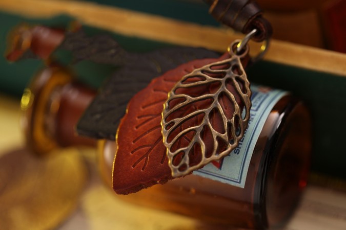 Sweater chain long necklace leather leaf