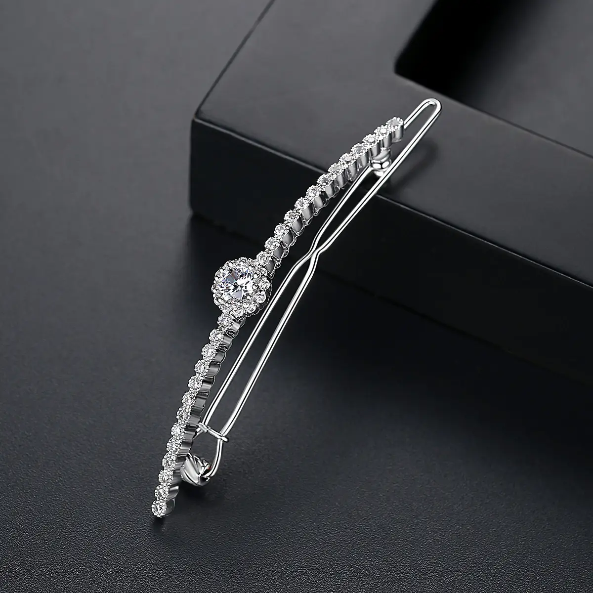 Simple temperament female hairpin