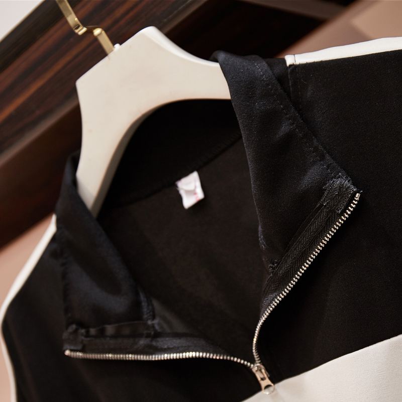 Slim Sweatshirt Dress