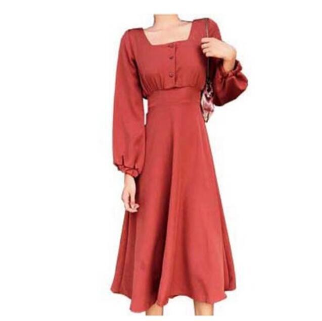 French over-the-knee chiffon dress