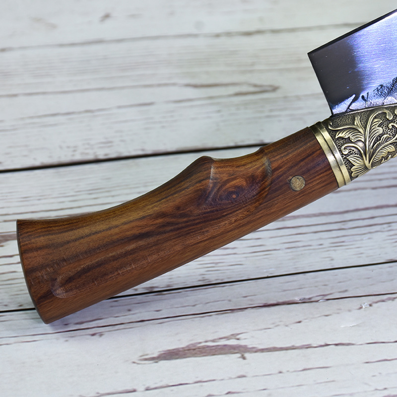 Легкий нож для нарезки ручной ковки.