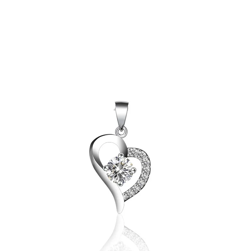 Love Necklace Women's Sweet Heart Shaped Heart Pendant Simple Temperament Silver Item Jewelry - White