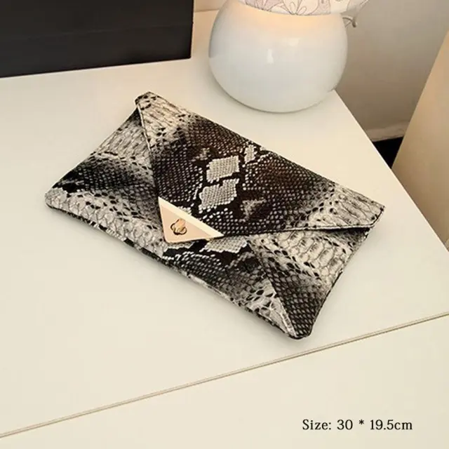 Vintage snake print clutch Black - Shop at LoveMi