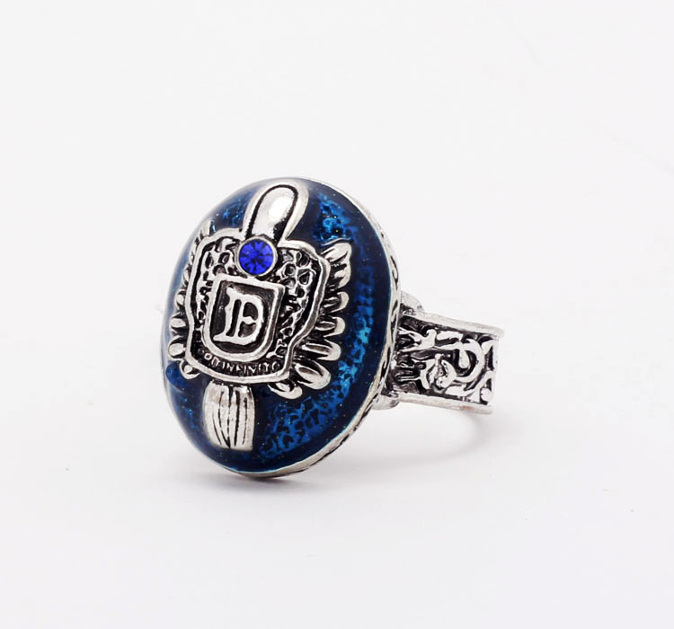 Anti-sunlight antique silver ring