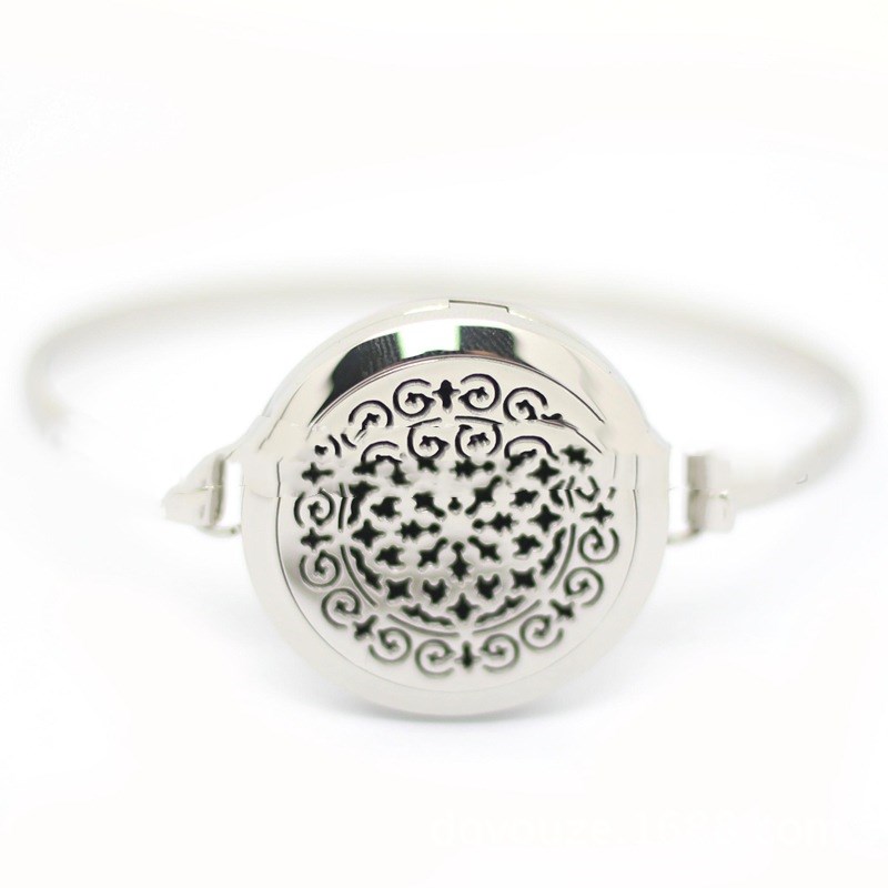 Stainless steel jewelry bracelet