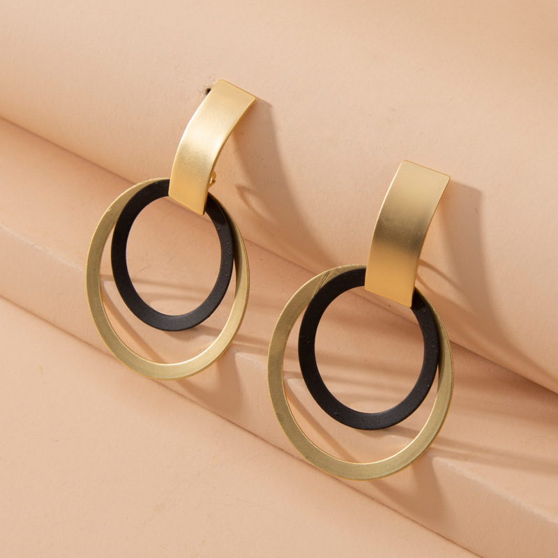 Golden circle vintage earrings